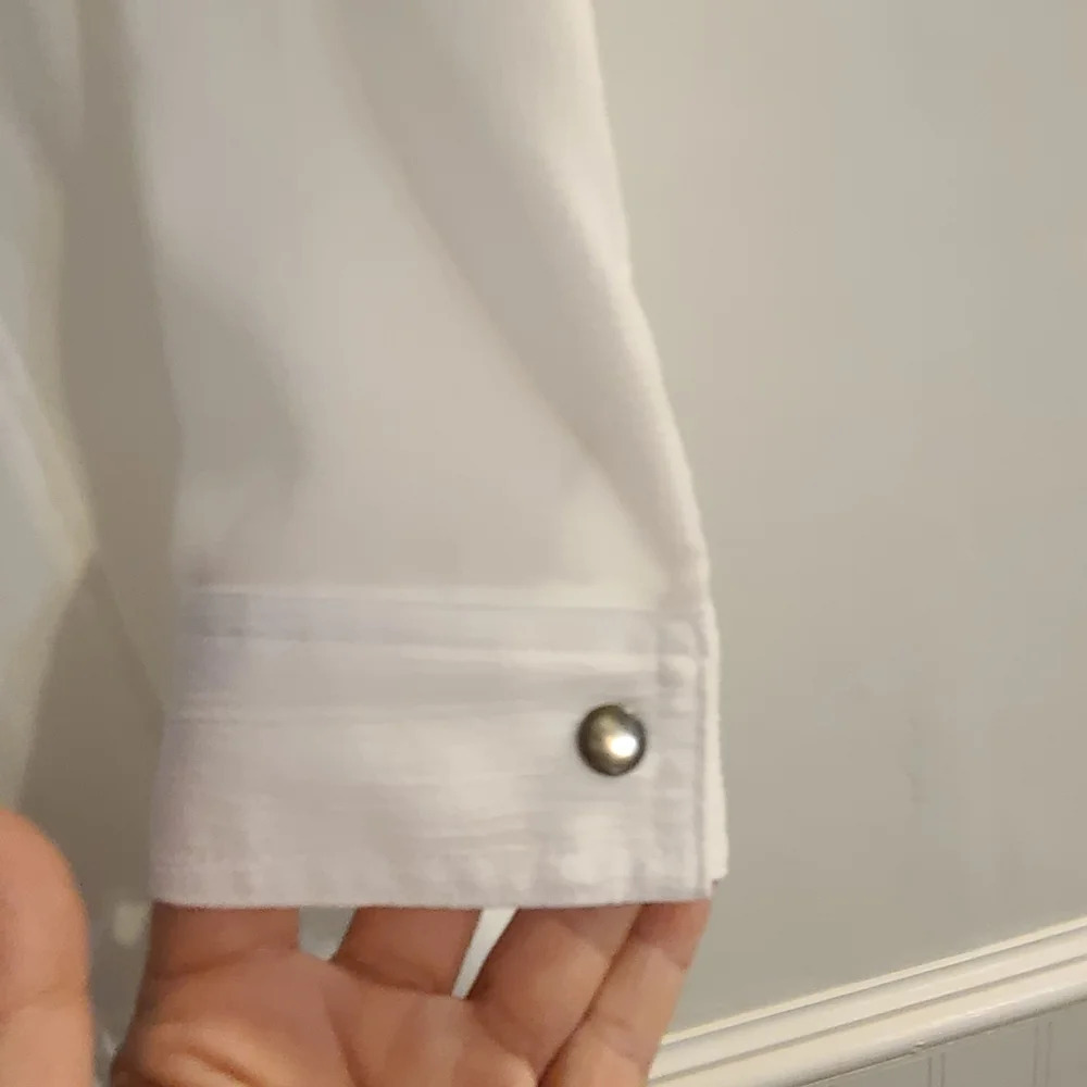 Christopher Banks White Button-Up Blouse Size M - Picture 6 of 6